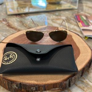 Ray-Ban Aviator sunglasses new gold frame